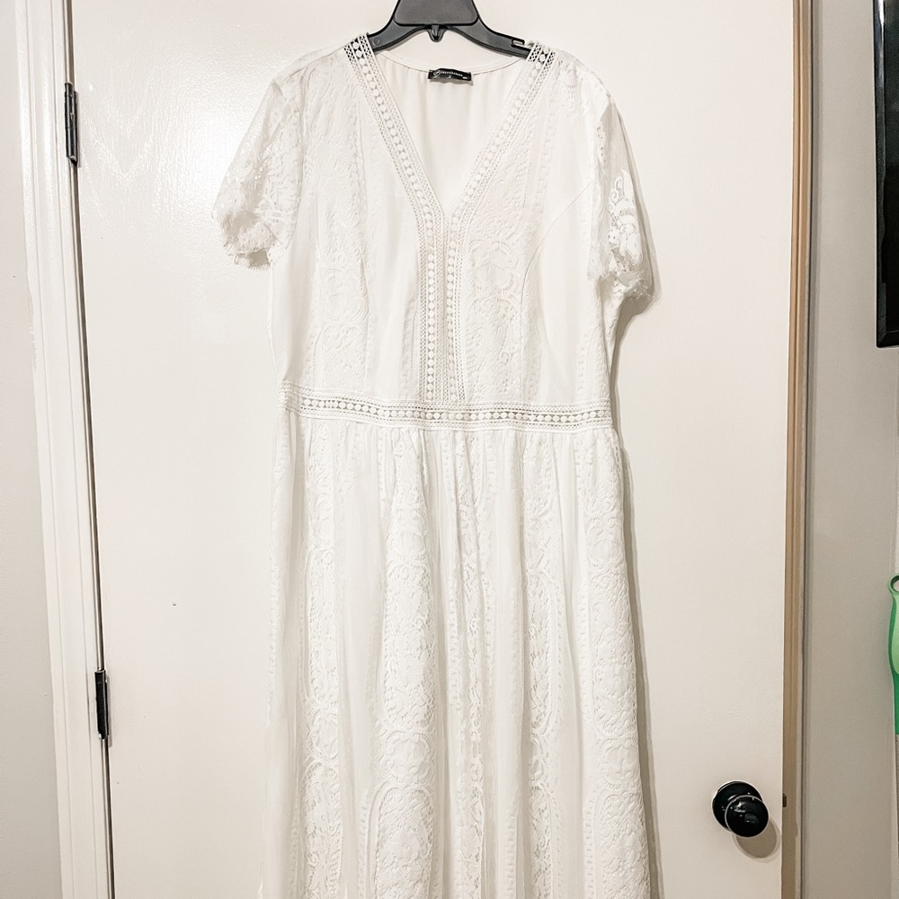 White lace maxi dress